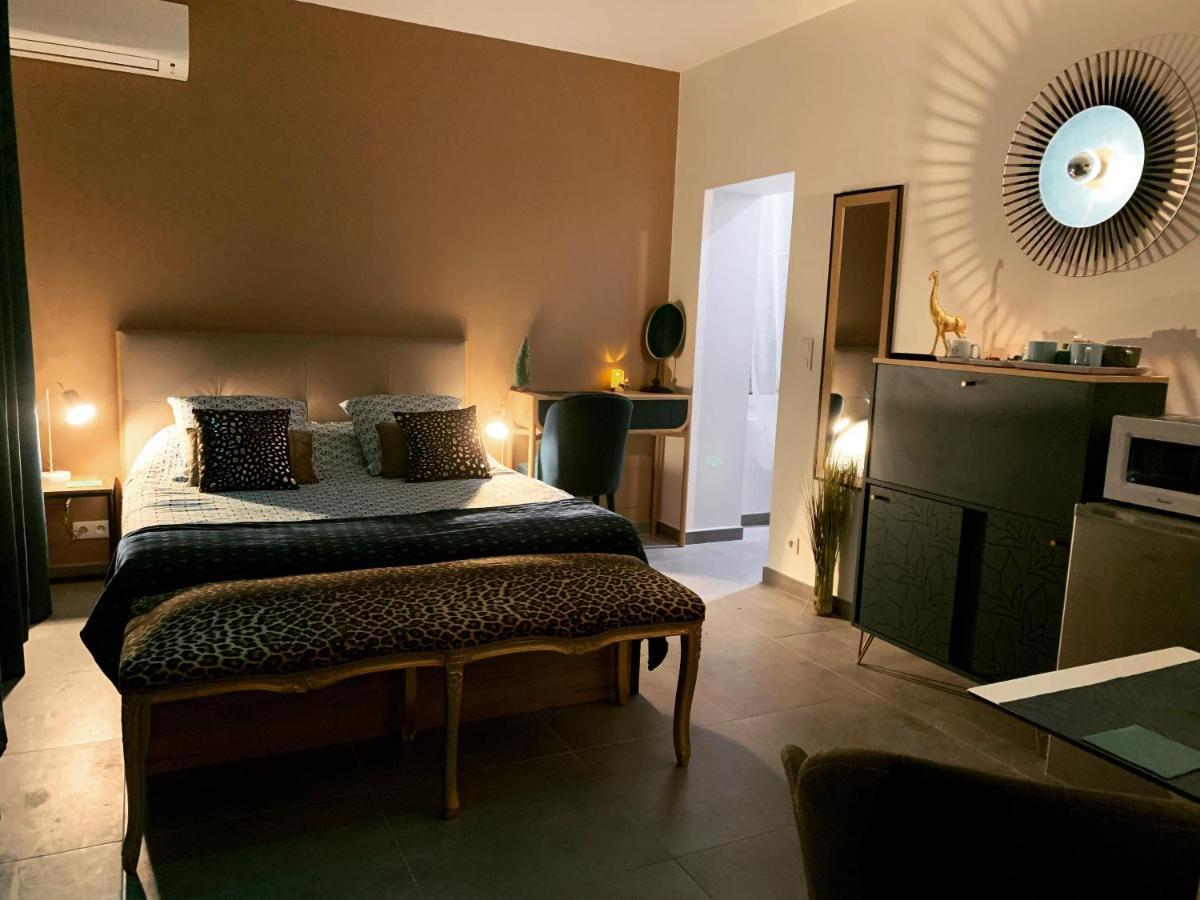 La Corsa Chambre Familiale Deluxe นาร์บอนน์ ภายนอก รูปภาพ