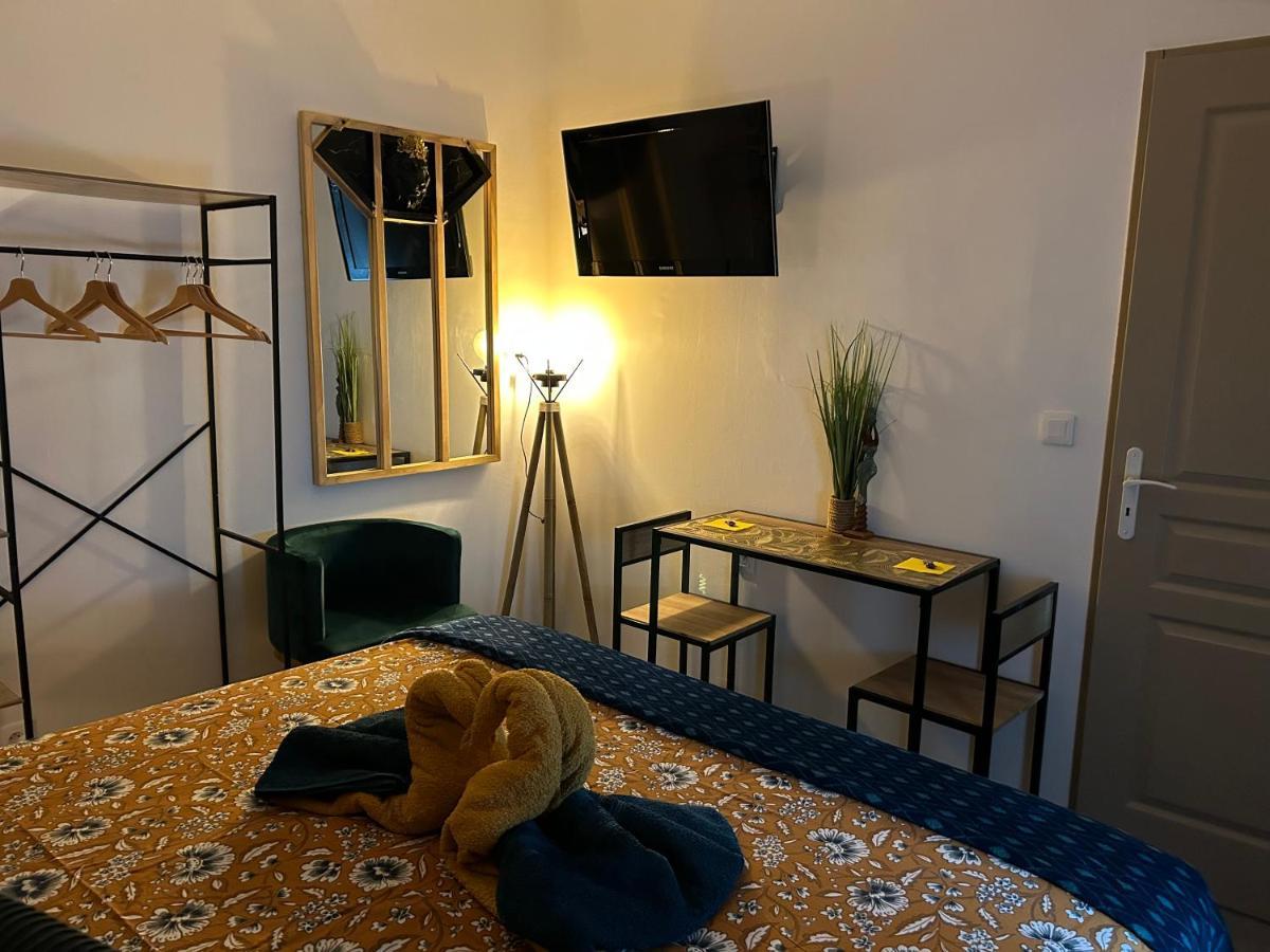 La Corsa Chambre Familiale Deluxe นาร์บอนน์ ภายนอก รูปภาพ