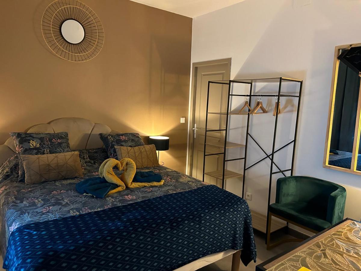 La Corsa Chambre Familiale Deluxe นาร์บอนน์ ภายนอก รูปภาพ